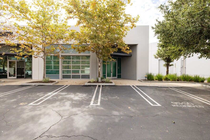 More Photos Of 9550 Research Dr, Irvine Research And Development For Sale