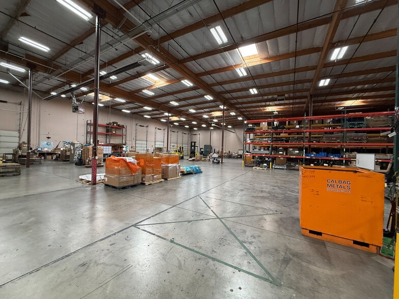 More Photos Of 6121 N Cutter Cir, Portland Warehouse For Sale