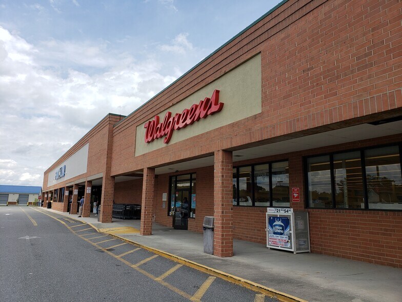 More Photos Of 4665-4719 Richmond Rd, Warsaw Unknown For Lease