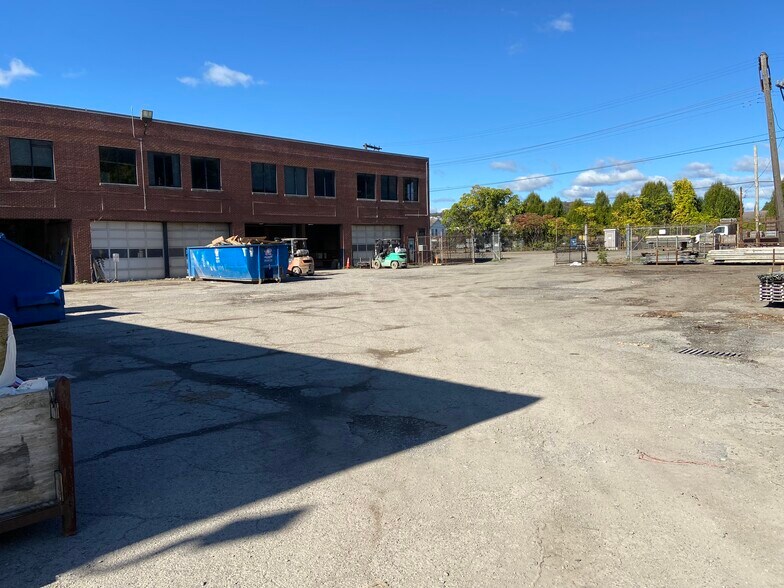 More Photos Of 501 Robb St, McKees Rocks Warehouse For Sale
