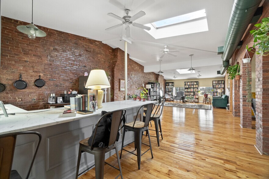 More Photos Of 5-7 Elm St, New Haven Office For Lease