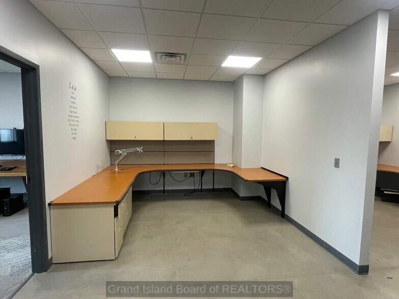 More Photos Of 4586 Gold Core Rd, Grand Island Light Manufacturing For Lease