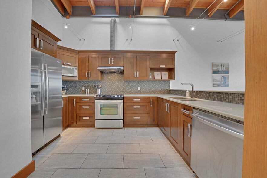 More Photos Of 118 Rainbow Rd, Salt Spring Island Land For Sale