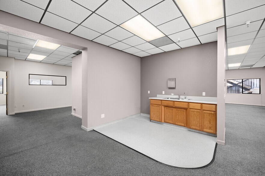 More Photos Of 5955 Capistrano Ave, Atascadero Office For Lease