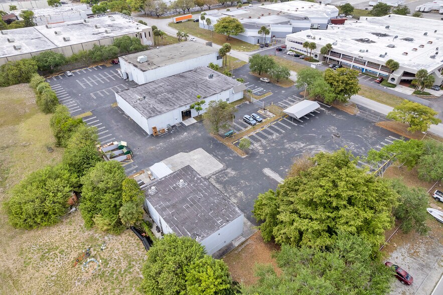 More Photos Of 4790 NW 157th St, Miami Gardens Unknown For Lease