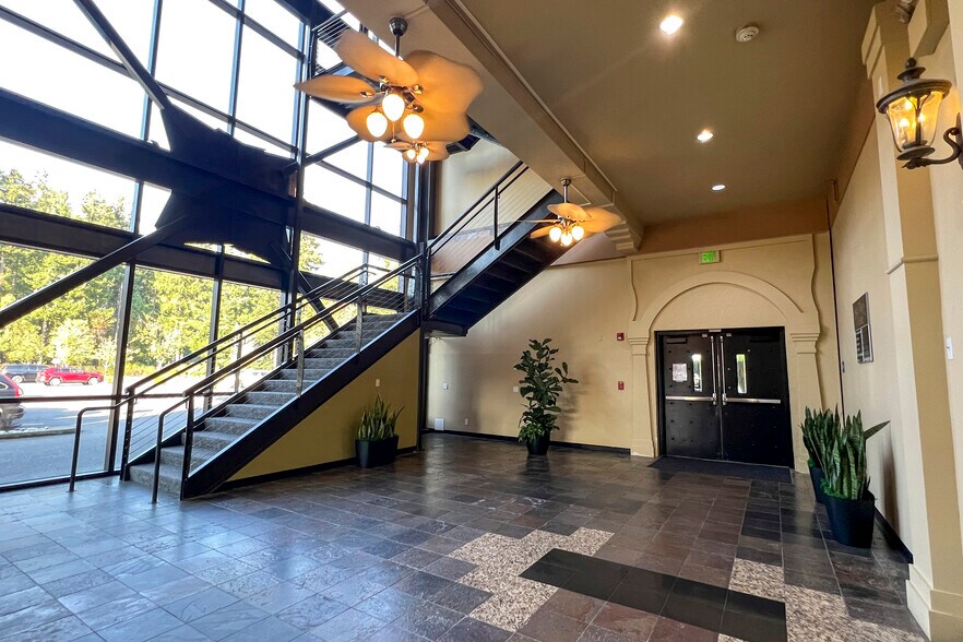 More Photos Of 4200 6th Ave SE, Lacey Office For Lease