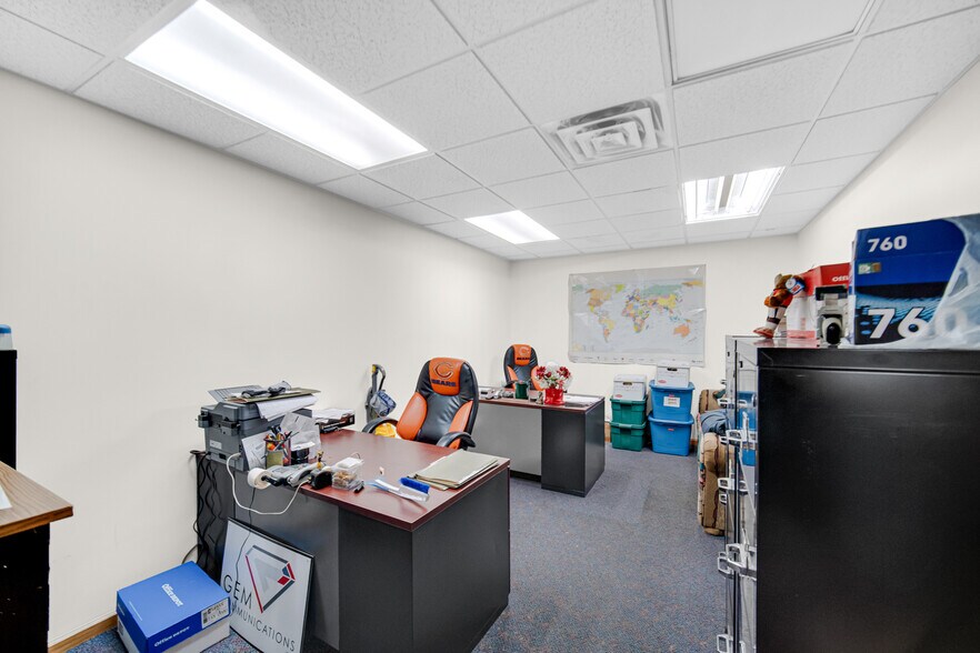 More Photos Of 7045 Calumet Ave, Hammond Light Distribution For Sale
