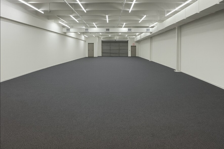 More Photos Of 7500 TPC Blvd, Orlando Flex For Sale