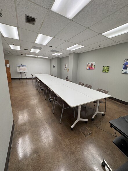 More Photos Of 107 Walter Davis Dr, Birmingham Warehouse For Sale