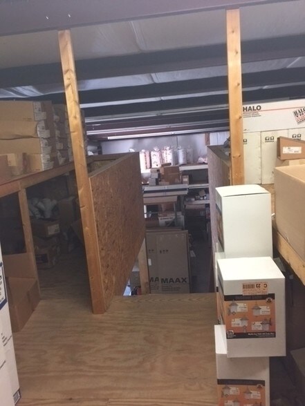 More Photos Of 15044-15050 Rankin Ave, Dunlap Freestanding For Sale