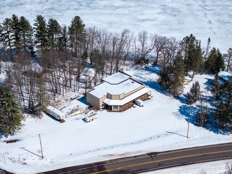 More Photos Of 11706 N Eaton Rd, Hayward Bar For Sale