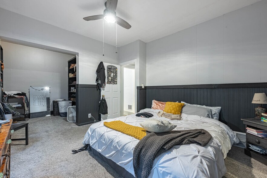 More Photos Of 2119 Central Ave, Middletown Office For Sale