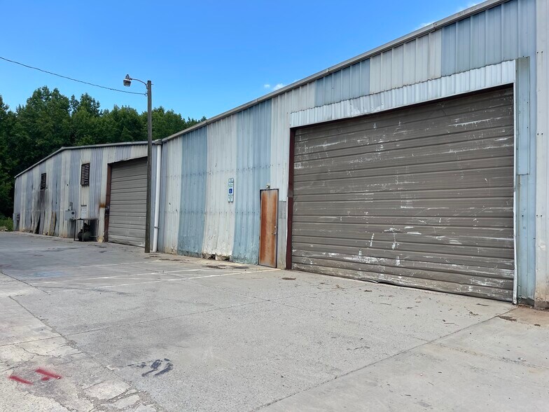 More Photos Of 245 Peach Orchard Rd, Salisbury Industrial For Sale