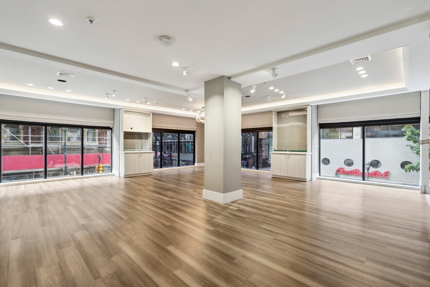 More Photos Of 1737-1739 Chestnut St, Philadelphia Apartments For Lease