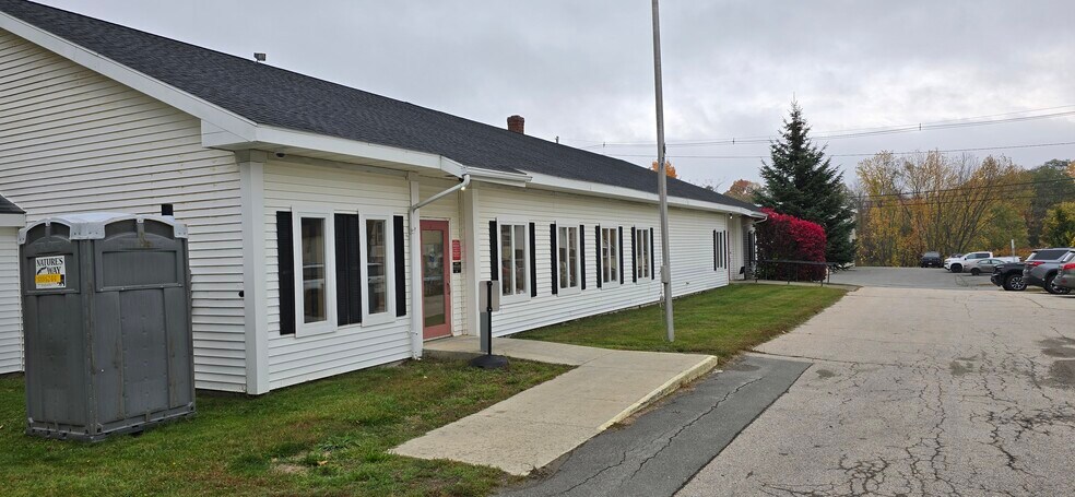 More Photos Of 12 Water St, Newport Specialty For Sale