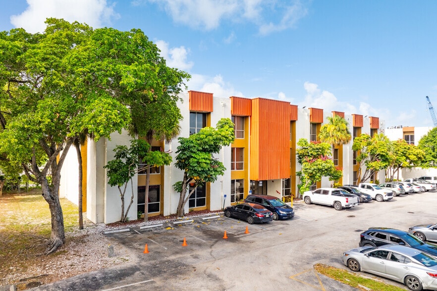 Primary Photo Of 540 NW 165th St, Miami Office For Lease