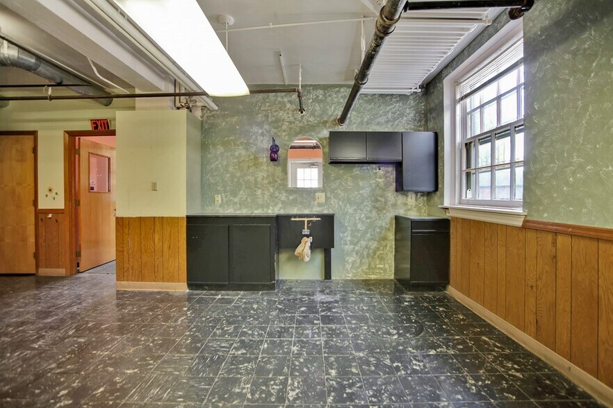 More Photos Of 2 Waln St, Wellsboro Office For Sale