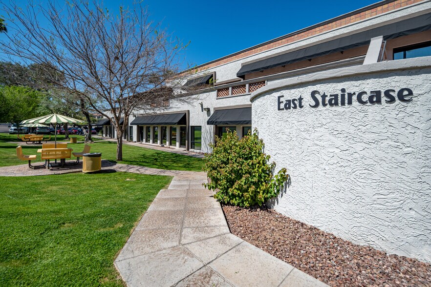 More Photos Of 7776 S Pointe Pky W, Phoenix Office For Lease