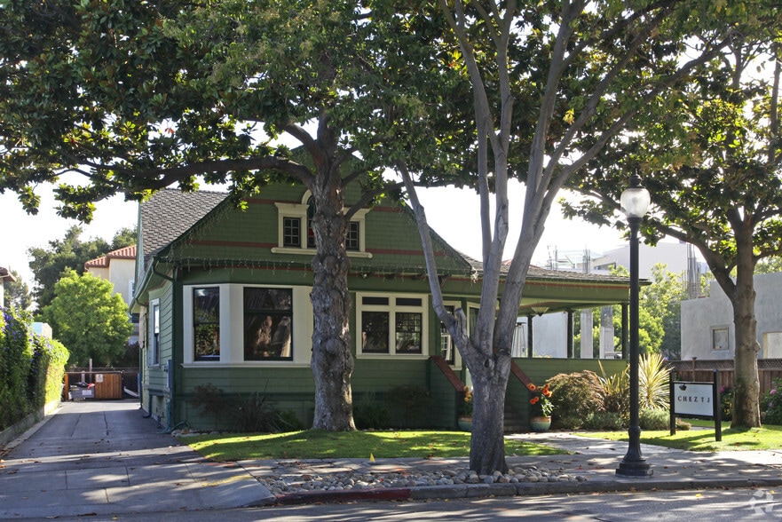 More Photos Of 938 Villa St, Mountain View Restaurant For Lease