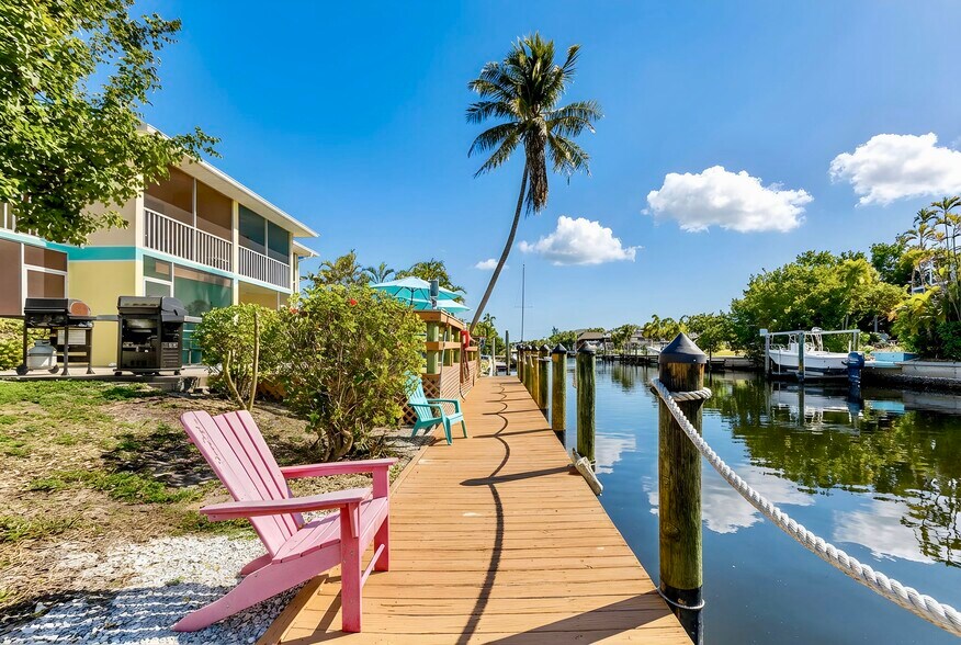 More Photos Of 3226 Stringfellow Rd, Saint James City Apartments For Sale