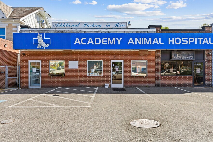 More Photos Of 5915 Belair Rd, Baltimore Veterinarian Kennel For Sale