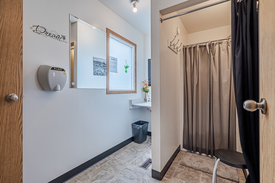 More Photos Of PT SE 10-50-2 W4, Blackfoot Trailer Camper Park For Sale