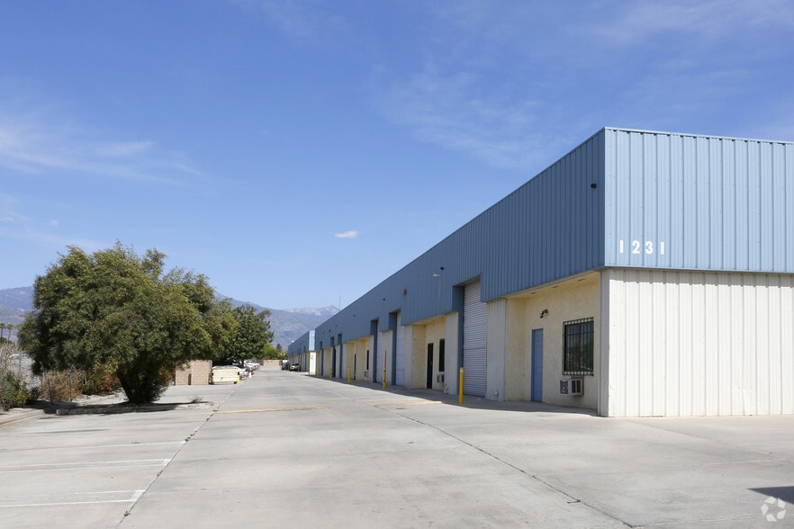 More Photos Of 1231 S Buena Vista St, San Jacinto Service For Lease