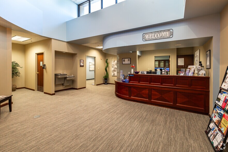 More Photos Of 7111 E 21st St, Wichita Medical For Sale