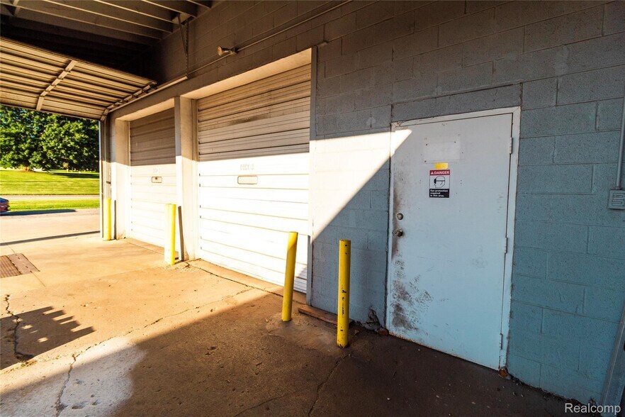 More Photos Of 1462 Imlay City Rd, Lapeer Manufacturing For Lease