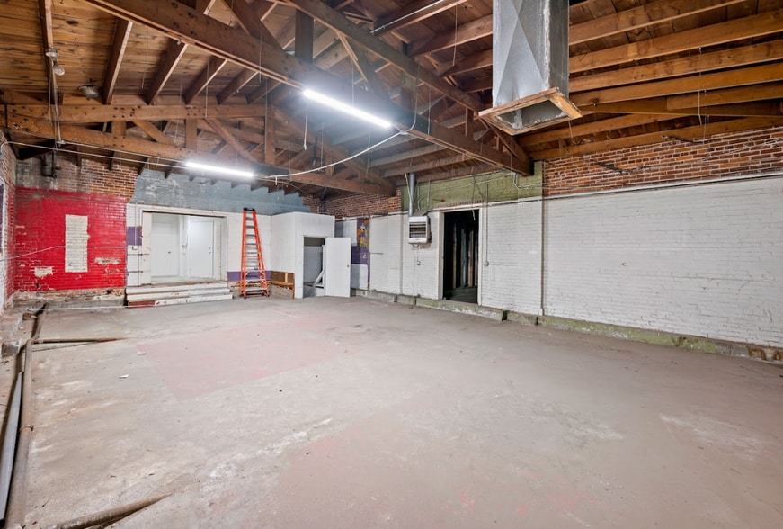 More Photos Of 1425 E 4th St, Reno Storefront Retail Residential For Sale