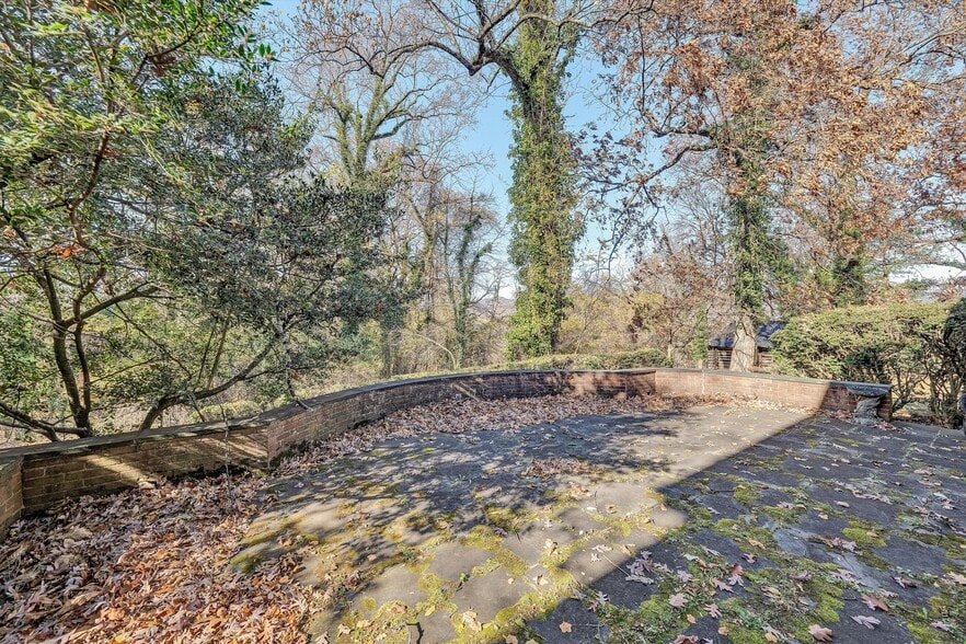 More Photos Of 934 Commander Dr, Roanoke Specialty For Sale