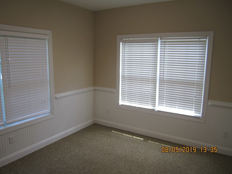 More Photos Of 1015 Tyrone Rd, Tyrone Medical For Lease