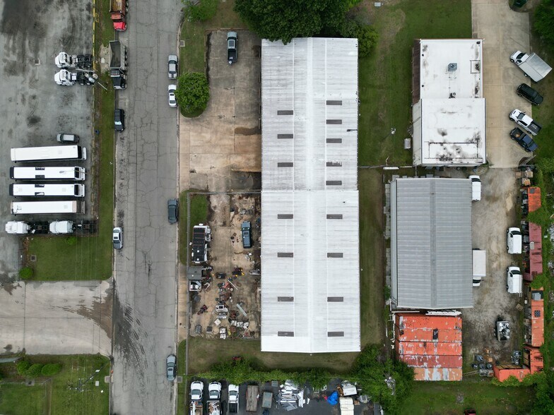 More Photos Of 611 Copeland Dr, Hampton Manufacturing For Sale