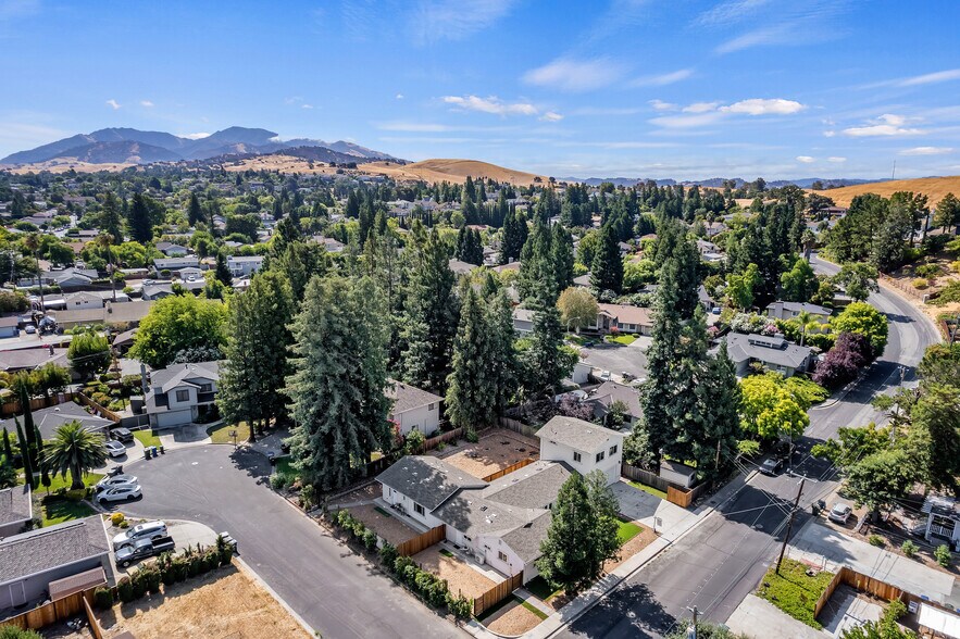 More Photos Of 1006 Court Ln, Concord Apartments For Sale