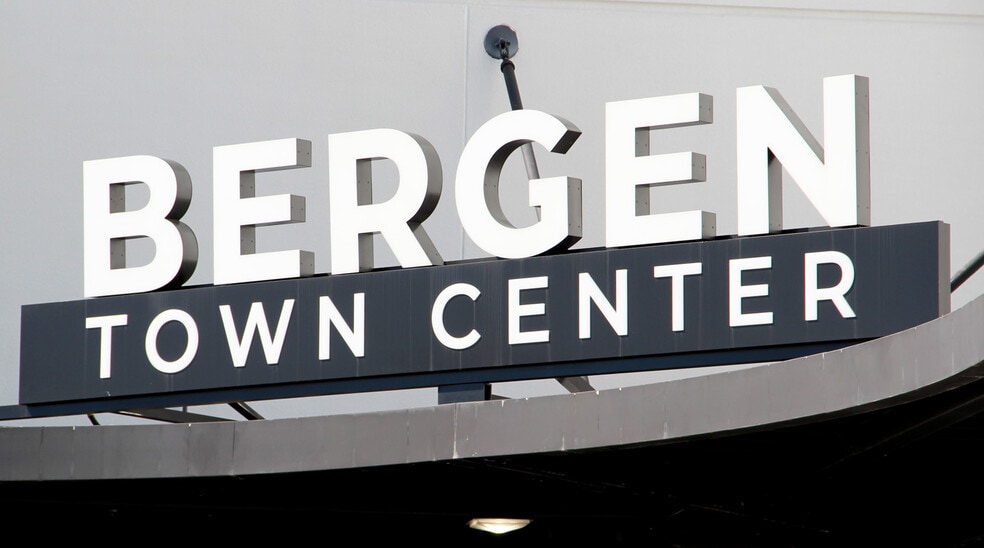 More Photos Of 1 Bergen Town Ctr, Paramus General Retail For Lease