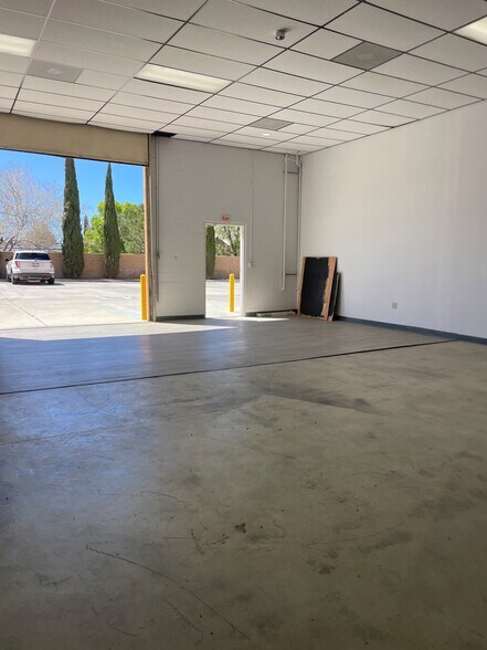 More Photos Of 42301-42325 10th St W, Lancaster General Retail For Sale