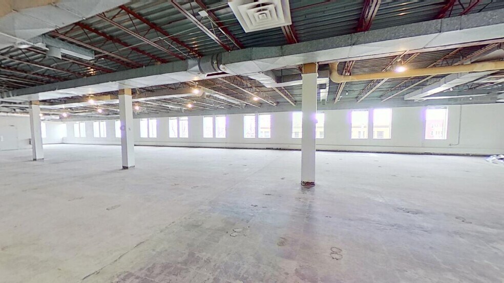 More Photos Of 1033 S Washington Ave, Lansing Office For Sale