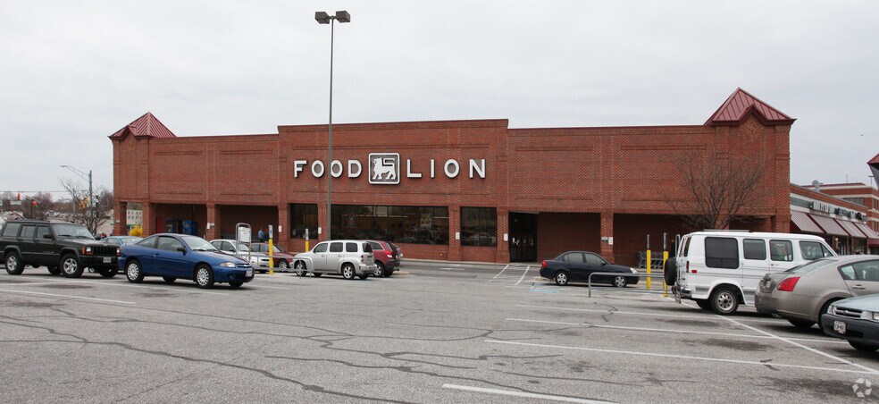 More Photos Of 121 N Crain Hwy, Glen Burnie Supermarket For Lease