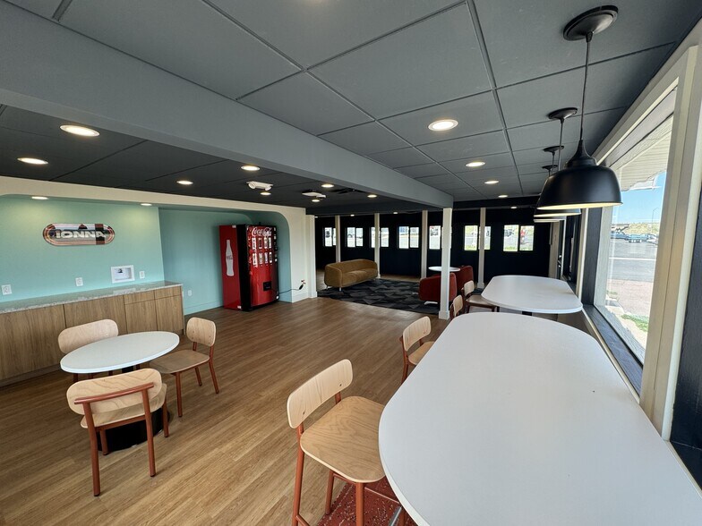 More Photos Of 290 Main St, Limon Restaurant For Lease