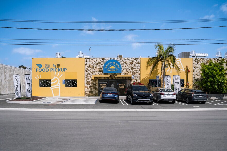 Primary Photo Of 2509 S Broadway, Santa Ana Warehouse For Lease