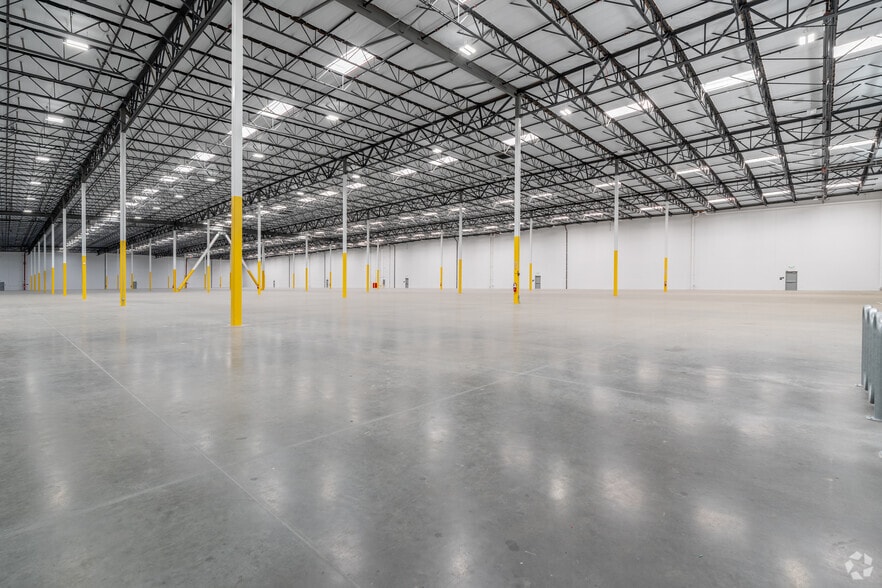 More Photos Of 12772 San Fernando Rd, Sylmar Warehouse For Sale