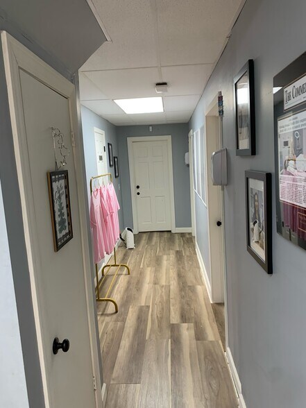 More Photos Of 219 8th St N, Columbus Office Residential For Lease