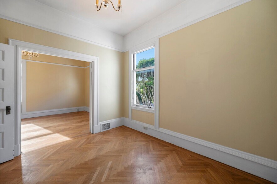More Photos Of 2 Hugo St, San Francisco Multifamily For Sale