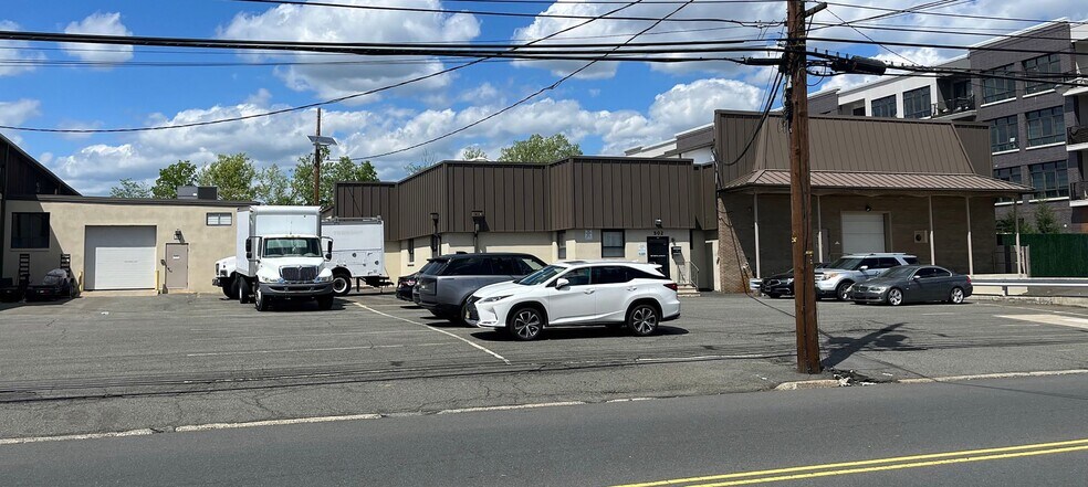 Primary Photo Of 502 South Ave, Garwood Warehouse For Lease