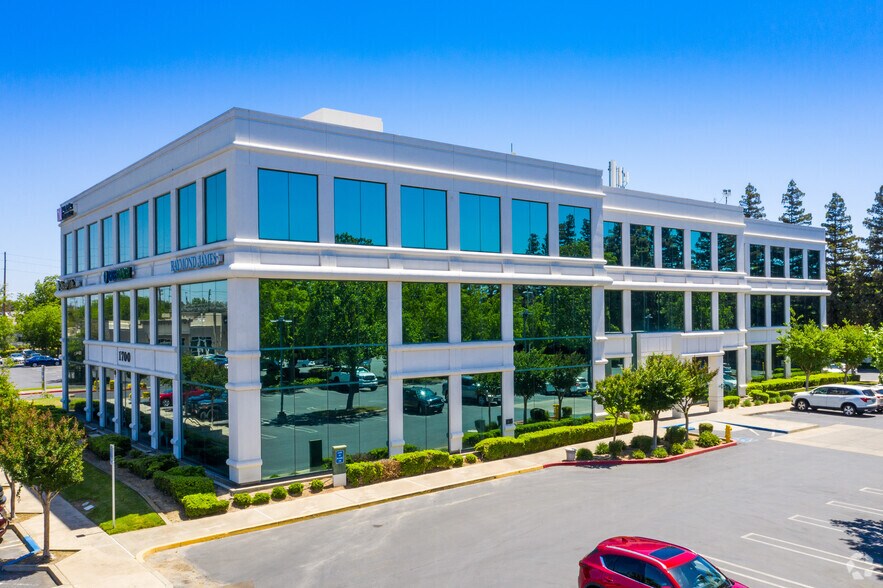 More Photos Of 1700 Standiford Ave, Modesto Office For Lease