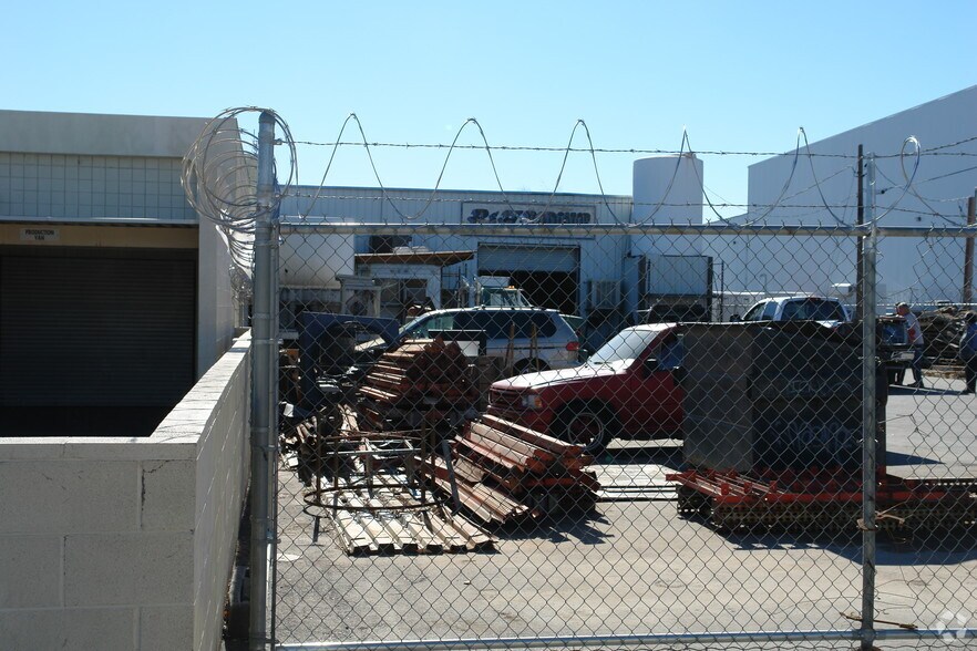 More Photos Of 1400 Foremaster Ln, Las Vegas Distribution For Sale