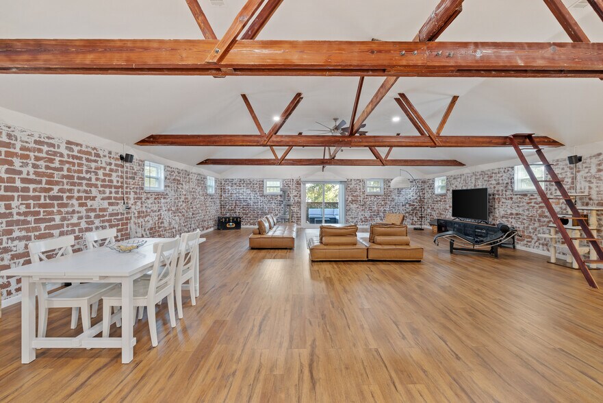 More Photos Of 3100 S Adams St, Tallahassee Storefront Retail Residential For Sale