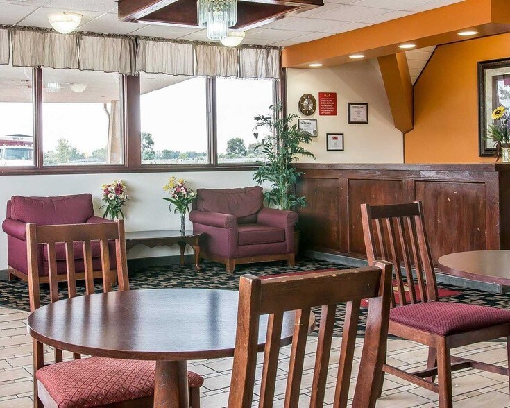 More Photos Of 6285 Westside Saginaw Rd, Bay City Hotel For Sale