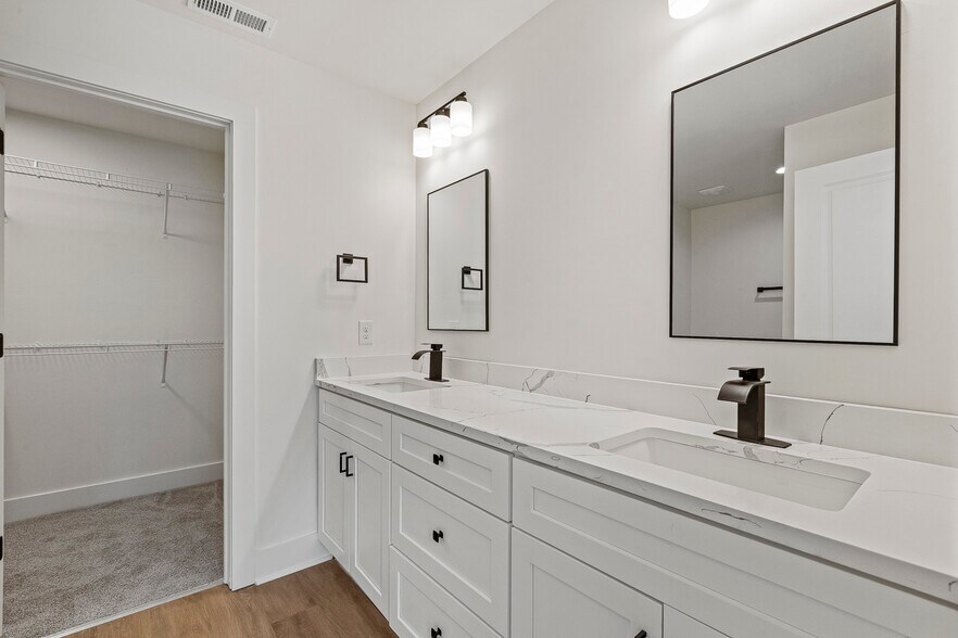 More Photos Of 114 Chella Ct, Sanford Multifamily For Sale