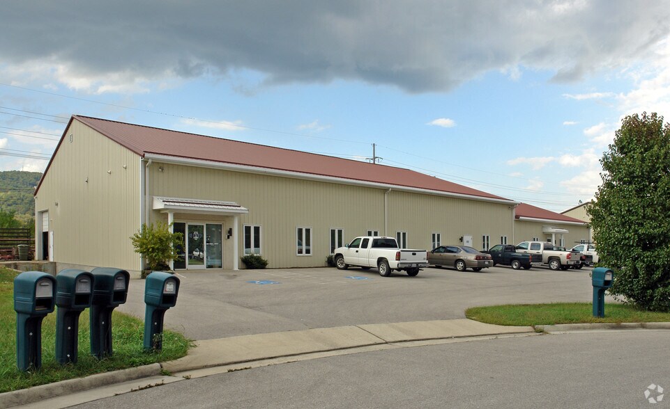 Primary Photo Of 1407 Mill Race Dr, Salem Showroom For Lease